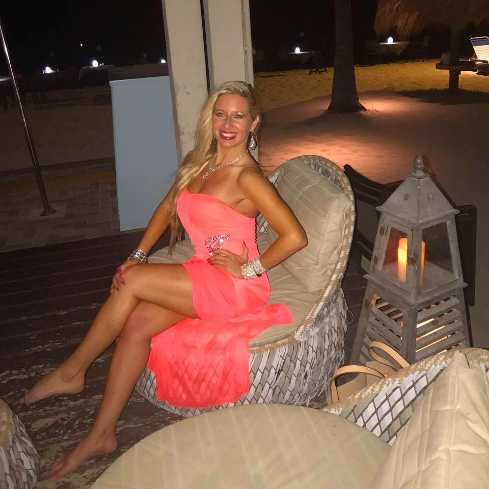 Shawn rene zimmerman health fitness fashion dresses fitness model fitness modeling Aruba beach